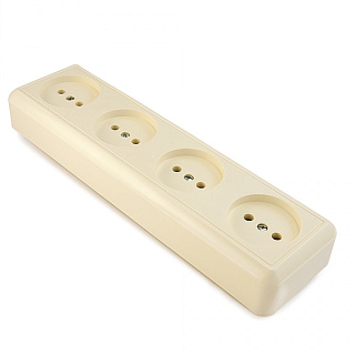 картинка Розетка 4-х местная без заземления РА16-402 наружная крем 8050 Кунцево-Электро от интернет-магазина К1-СТРОЙ
