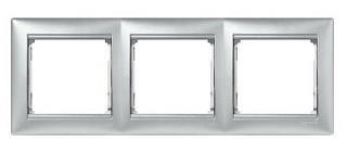 картинка Рамка 3-местная алюминий 770153 Legrand Valena от интернет-магазина К1-СТРОЙ